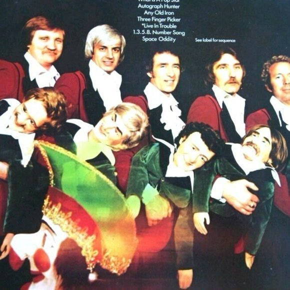 Vinyl Record Barron Knights Live In Trouble British Comedy Pop Music Live Songs - Picture 8 of 15